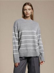 Sweter z akrylu w paski - szary. Szare swetry damskie Sinsay, l, bez wzorów, bez kołnierzyka, bez ramiączek, bez kaptura. Za 49.99 zł.