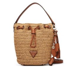 Torebka Guess. Brązowe torebki do ręki damskie Guess, z aplikacjami, bez dodatków. Za 589.99 zł.