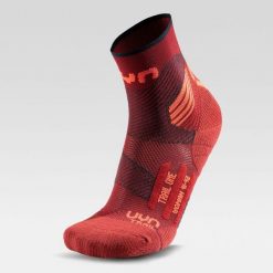 Skarpety do biegania damskie Uyn Run Trail One Socks. Czerwone skarpety damskie UYN, bez wzorów. Za 109.99 zł.