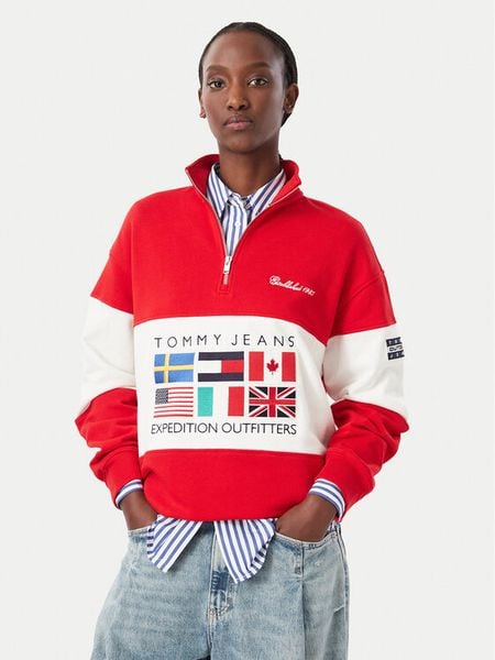 Tommy Jeans Bluza DW0DW23806 Czerwony Relaxed Fit. Czerwone bluzy damskie Tommy Jeans, s, bez wzorów, z jeansu, bez kaptura. Za 659.99 zł.