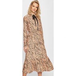 Only - Sukienka. Pomarańczowe sukienki damskie Only, s, bez wzorów, z materiału, casualowe, bez kołnierzyka, bez ramiączek. W wyprzedaży za 129.90 zł.