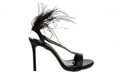 Sandały Bayla-159 4661 076-P Czarny Lico 159147, Skóra naturalna - 36. Czarne sandały damskie Bayla, bez wzorów, z materiału, bez obcasa, na platformie, bez zapięcia. W wyprzedaży za 224.10 zł.