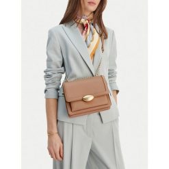 Torebka GINO ROSSI. Czerwone torebki do ręki damskie Gino Rossi, bez wzorów, wizytowe, bez dodatków. Za 299.99 zł.