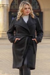 Płaszcz flauszowy na podszewce kopertowy wiązany KLARA czarny. Czarne płaszcze damskie KARKO, na jesień, plus size, bez wzorów, z elastanu, eleganckie, plus size, długie, bez kaptura. Za 258.50 zł.