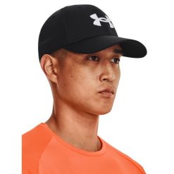 Czapka z daszkiem Under Armour. Czarne czapki i kapelusze męskie Under Armour, bez wzorów. Za 119.99 zł.