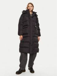 Levi's® Płaszcz zimowy Western Bubble A8529-0000 Czarny Regular Fit. Czarne kurtki damskie na zimę, m, bez wzorów, z syntetyku, bez kaptura. Za 1,299.00 zł.