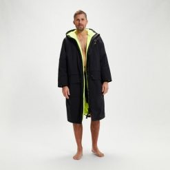 Kurtka płaszcz unisex Speedo Change Robe. Czarne kurtki męskie Speedo, m, bez wzorów, z materiału, sportowe, bez kaptura. Za 1,301.98 zł.