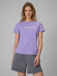 4F T-shirt regular z nadrukiem damski - fioletowy S. Fioletowe t-shirty damskie 4f, s, bez wzorów, z bawełny, biznesowe, bez kołnierzyka. Za 59.99 zł.