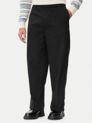 Guess Chinosy M5YB60 WGCV1 Czarny Wide Leg. Czarne eleganckie spodnie męskie Guess, m, z aplikacjami, z bawełny. Za 389.99 zł.