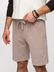 Szorty męskie REGULAR FIT z dzianiny french terry - ciemnobeżowe V2 - Rozmiar: M. Brązowe szorty męskie Ombre Clothing, m, z aplikacjami, z bawełny, wizytowe. W wyprzedaży za 49.99 zł.