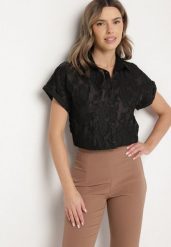 Czarna Koszula z Krótkim Rękawem i Kwiatowym Wzorem Froena. Czarne bluzki damskie Born2be, m, bez wzorów, z jeansu, biznesowe, bez kołnierzyka, bez ramiączek. Za 79.99 zł.