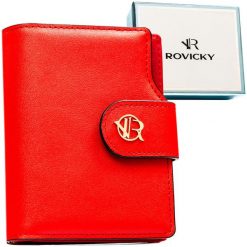 Pionowy portfel damski ze skóry ekologicznej w czerwonym kolorze, zamykany na zatrzask i suwak - Rovicky. Czerwone portfele damskie ROVICKY, bez wzorów, ze skóry ekologicznej. Za 89.99 zł.