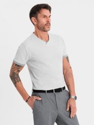 T-shirt męski z kontrastowymi wstawkami i dekoltem w serek jasnoszary V4 OM-TSCT-0198 S. Szare t-shirty męskie Ombre, m, bez wzorów, bez kołnierzyka. Za 196.65 zł.