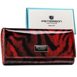 Lakierowany, czerwony portfel damski ze skóry naturalnej i ekologicznej w zwierzęcy wzór PTN PS401-TDS Peterson. Czerwone portfele damskie Peterson, bez wzorów, z lakierowanej skóry. Za 119.99 zł.