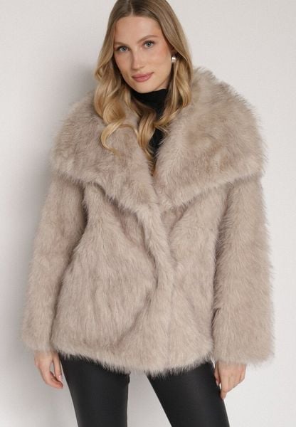 Beżowa Kurtka Futerko o Dwurzędowym Kroju Oversize Nevisa. Brązowe kurtki damskie Born2be, l, bez wzorów, z futra, bez kaptura. Za 249.99 zł.