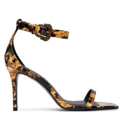 Sandały Versace Jeans Couture. Czarne sandały damskie Versace Jeans Couture, bez wzorów, z jeansu, bez obcasa, na szpilce, bez zapięcia. Za 989.99 zł.