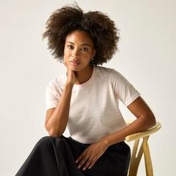 Damska koszulka z krótkim rękawem w paski Bayletta. Czerwone t-shirty damskie Regatta, bez wzorów, z bawełny, bez kołnierzyka. Za 148.00 zł.