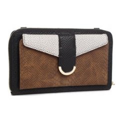 Bessie London Portfel Damski Czarny. Czarne portfele damskie Bessie London. W wyprzedaży za 79.00 zł.