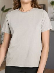 Koszulka z efektem sprania - szary. Szare t-shirty damskie Sinsay, l, bez wzorów, bez kołnierzyka. W wyprzedaży za 14.99 zł.