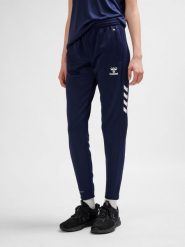 Damskie spodnie dresowe Hummel Core XK. Niebieskie spodnie dresowe damskie Hummel, l, bez wzorów, z dresówki. Za 190.00 zł.