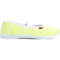 Żółte Tenisówki Wave. Buty sportowe dziewczęce marki Born2be. Za 19.99 zł.