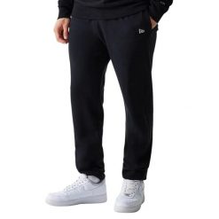 Spodnie dresowe New York Yankees. Czarne szorty męskie New Era, m, bez wzorów, z dresówki. W wyprzedaży za 262.00 zł.