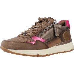 Buty CARMELA 162517C Brąz. Brązowe obuwie sportowe damskie Carmela, bez wzorów, ze skóry, trekkingowe. Za 403.61 zł.