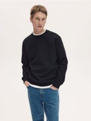 Gładka bluza z bawełną - czarny. Czarne bluzy męskie Reserved, l, bez wzorów, z bawełny, bez kaptura. W wyprzedaży za 69.99 zł.