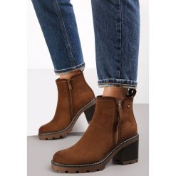 Ciemnobrązowe Botki na Słupku Boho z Suwakiem Kodra. Brązowe botki damskie Renee, boho, za kostkę, bez obcasa, na obcasie, bez zapięcia. Za 139.99 zł.