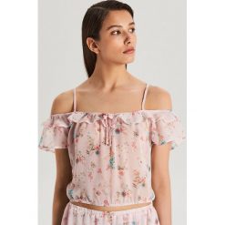Bluzka cold shoulder - Różowy. Bluzki damskie Cropp. W wyprzedaży za 29.99 zł.