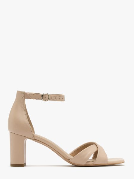 Beżowe sandały na oblekanym obcasie. Brązowe sandały damskie Ryłko, bez wzorów, z gumy, bez obcasa, na obcasie, bez zapięcia. W wyprzedaży za 249.99 zł.