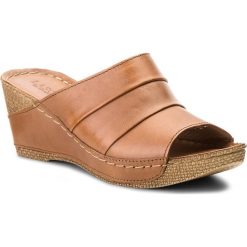 Klapki LASOCKI - 1887-01 Camel. Brązowe klapki damskie Lasocki, ze skóry. Za 119.99 zł.