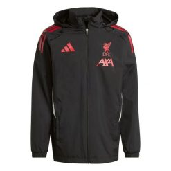 Kurtka dresowa zewnętrzna Liverpool FC 2025/26. Czarne kurtki męskie Adidas, bez wzorów, z dresówki, sportowe, bez kaptura. W wyprzedaży za 377.70 zł.