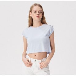 T-shirt z kontrastowymi paskami - Niebieski. Niebieskie t-shirty damskie Sinsay, l, bez wzorów, bez kołnierzyka. W wyprzedaży za 7.99 zł.
