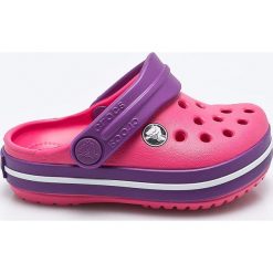 Crocs - Klapki dziecięce. Sandały dziewczęce marki Crocs. Za 139.90 zł.
