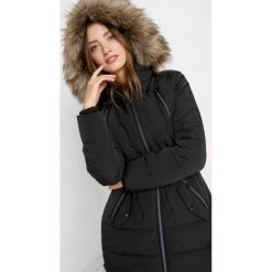 Pikowana kurtka z kapturem. Czarne kurtki damskie Orsay, z nylonu. Za 299.99 zł.