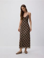 Sukienka w kratę - wielobarwny. Sukienki damskie Reserved, l, bez wzorów, z dzianiny, bez kołnierzyka, bez ramiączek, dopasowane. Za 89.99 zł.