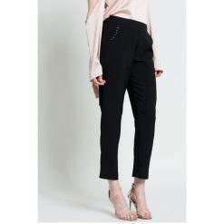 Guess Jeans - Spodnie. Jeansy damskie marki Guess Jeans. W wyprzedaży za 219.90 zł.