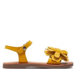 Sandały Gioseppo. Żółte sandały dziewczęce Gioseppo, bez zapięcia. Za 229.99 zł.