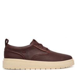Półbuty Clarks. Czerwone półbuty damskie Clarks, bez wzorów, bez obcasa, na płaskiej podeszwie, bez zapięcia. Za 429.99 zł.