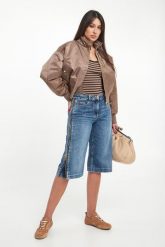 Bermudy damskie jeansowe ELISABETTA FRANCHI. Szorty damskie Elisabetta Franchi, bez wzorów, z jeansu. Za 2,209.00 zł.