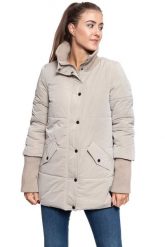 DAMSKA KURTKA ZIMOWA MUSTANG Heidi Shortparka 1009878 3276. Kurtki damskie Mustang, na zimę, s, bez wzorów, bez kaptura. W wyprzedaży za 119.99 zł.