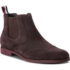 Sztyblety TOMMY HILFIGER - Dressy Casual Suede FM0FM01747 Coffee Bean 212. Botki męskie marki Tommy Hilfiger. W wyprzedaży za 359.00 zł.
