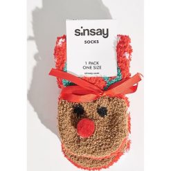 Świąteczne skarpetki z reniferem - Czerwony. Czerwone skarpety damskie Sinsay. Za 14.99 zł.