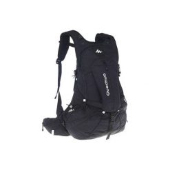 Plecak turystyczny FH900 Helium 27 l. Czarne plecaki damskie QUECHUA. W wyprzedaży za 139.99 zł.