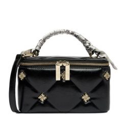 Torebka Nine West. Czarne torebki do ręki damskie Nine West, bez wzorów, bez dodatków. Za 259.99 zł.