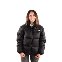 Damska kurtka puchowa Fila Sandia. Czarne kurtki damskie Fila, l, bez wzorów, z puchu, bez kaptura. Za 221.40 zł.