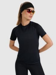 4F Koszulka do biegania regular szybkoschnąca damska - czarna XL. Czarne koszulki sportowe damskie 4f, xl, bez wzorów, z materiału, bez kołnierzyka, bez ramiączek, do biegania. W wyprzedaży za 69.99 zł.