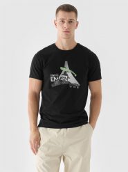 4F T-shirt regular z nadrukiem męski - czarny S. Czarne koszulki sportowe męskie 4f, m, bez wzorów, z bawełny, klasyczne, bez kołnierzyka. W wyprzedaży za 39.99 zł.