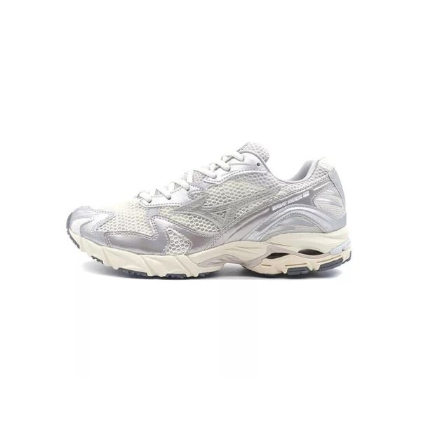 Buty biegowe Mizuno WAVE RIDER. Białe obuwie sportowe damskie Mizuno, bez wzorów, z materiału, do biegania, mizuno wave. Za 379.99 zł.
